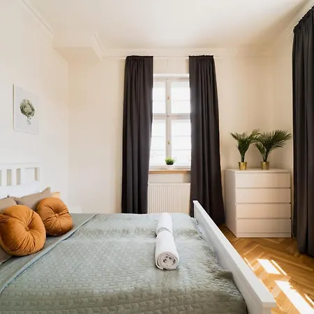 Big Apart - Market Square - Rynek 42 - 3 - 14 People Apartment